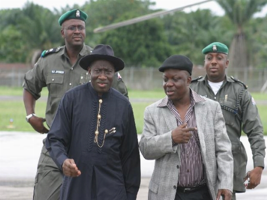 Confiscation du pouvoir par Gbagbo / Goodluck Jonathan catégorique : “Pas de schéma zimbabwéen”